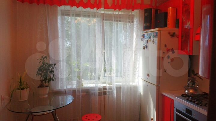 2-к. квартира, 54 м², 3/9 эт.