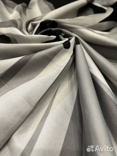 Шелковый платок Valentino черный с белым