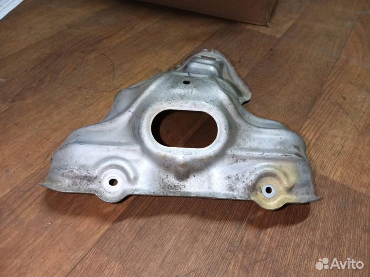 Защита (экран) выпускного коллектора Honda Partner