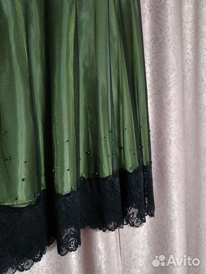 Вечернее платье 48 размер зеленое