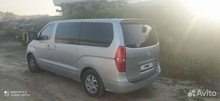 Hyundai Grand Starex 2.5 AT, 2009, 260 000 км