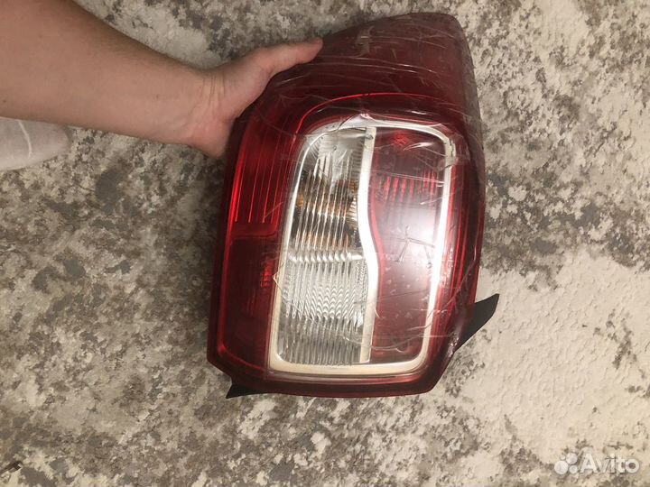 Фонарь задний левый рено логан 2