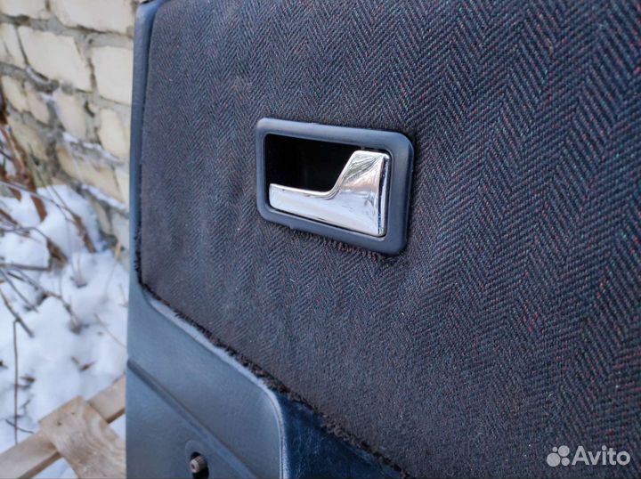 Ручка задней правой двери Audi 80