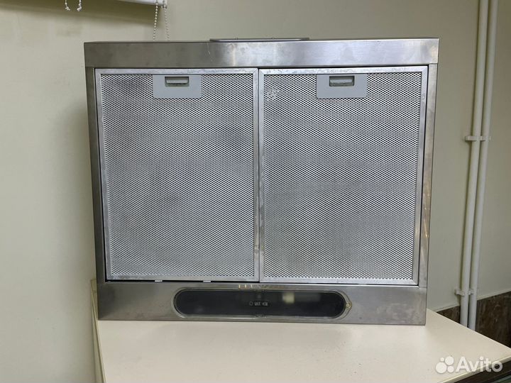 Плоская вытяжка Electrolux EFT 635 X