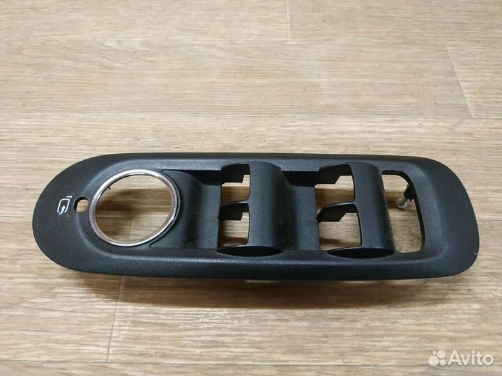 Накладка блока управл стеклоподъемниками Mondeo 4