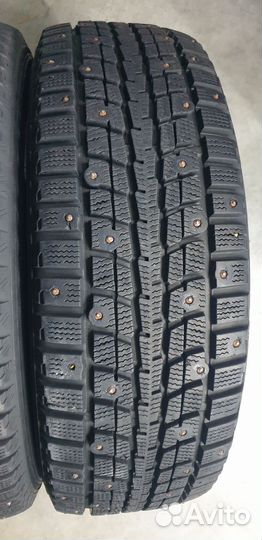 Dunlop SP Winter Ice 01 205/60 R16 92T