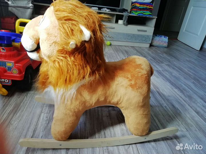 Детская игрушка - качалка