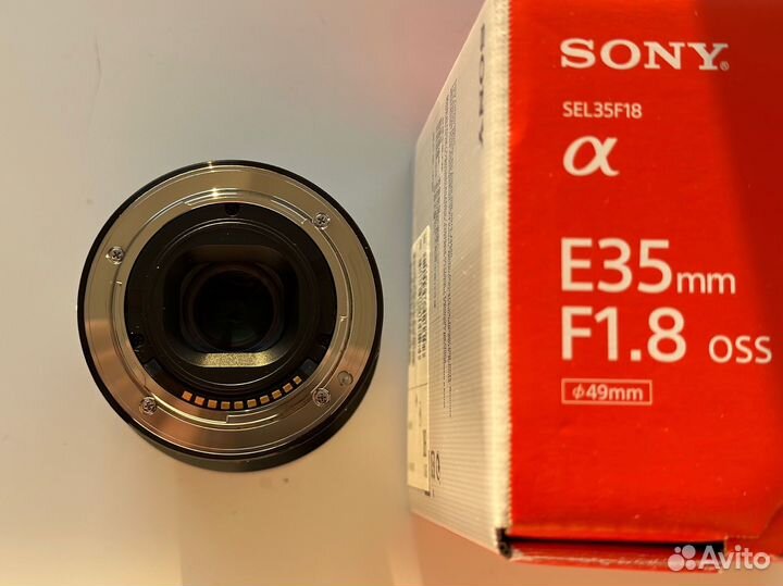 Объектив Sony E 35mm 1.8 OSS