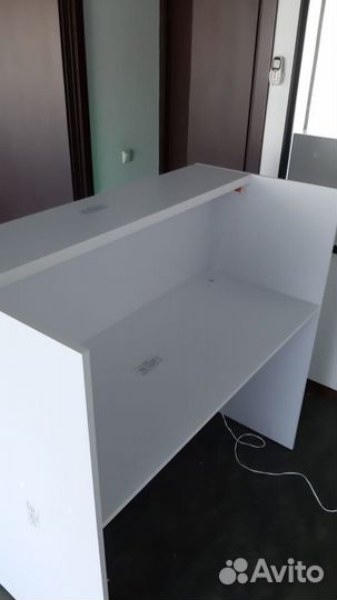 Стойка ресепшн