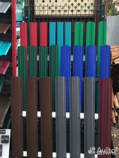 Металлический штакетник для забора