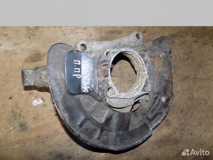 Кулак поворотный передний правый S60 2000-2009