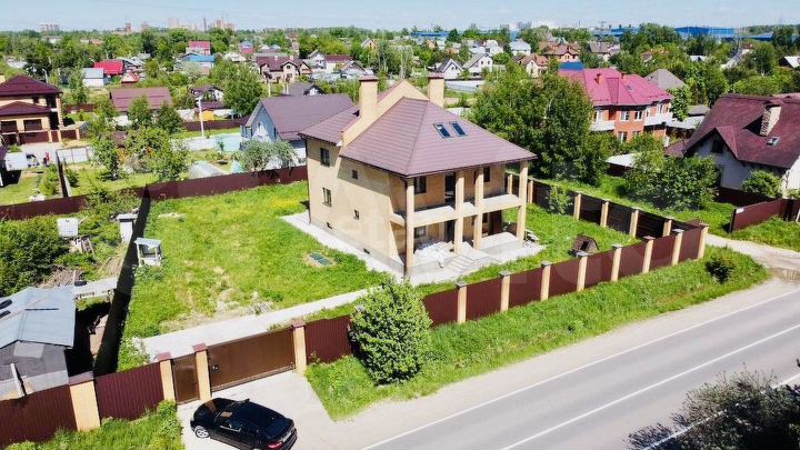 Дом 364,1 м² на участке 10 сот.