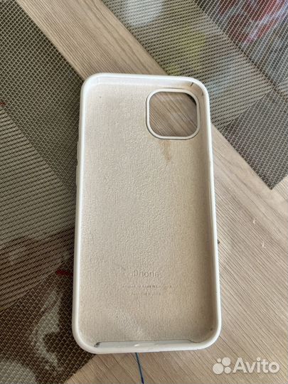 Чехол на iPhone 13