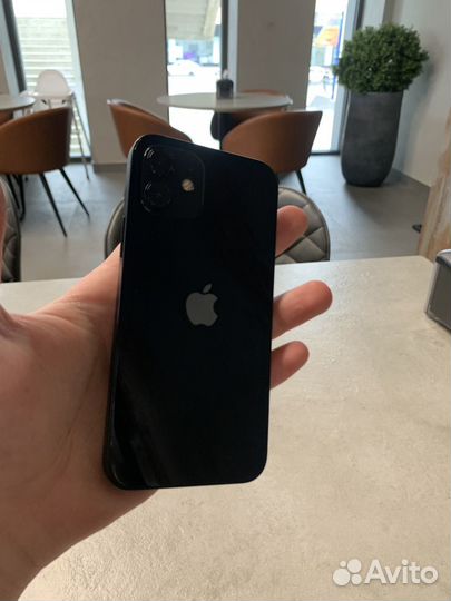 iPhone 12, 64 ГБ