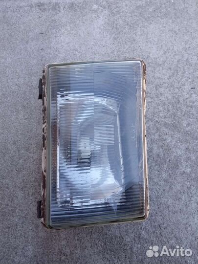 Москвич 2141 стекло левой фары