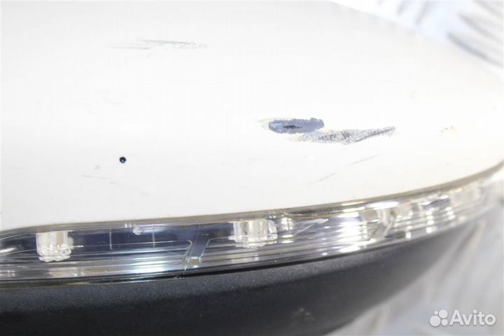 Зеркало левое Volkswagen Passat B7