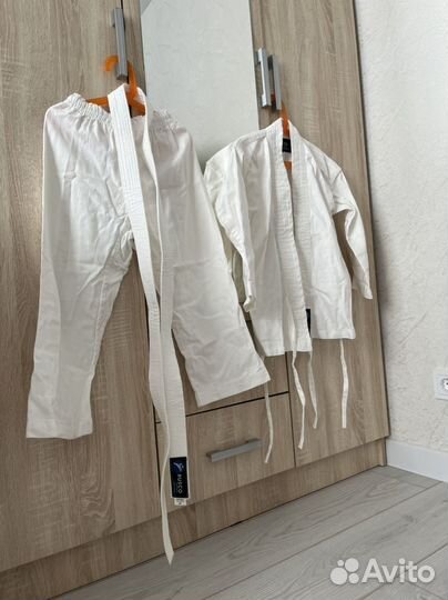 Костюм для карате и накладки