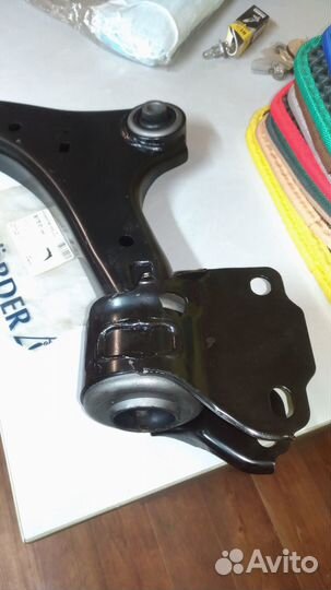 Рычаг передний нижний левый