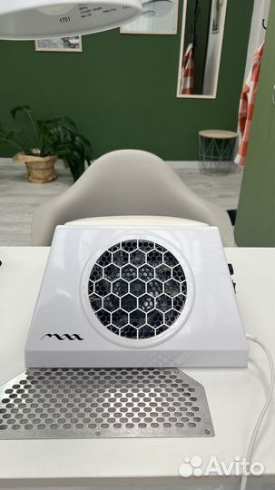 Пылесос настольный для маникюра с подушкой Max