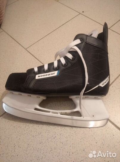 Коньки хоккейные детские