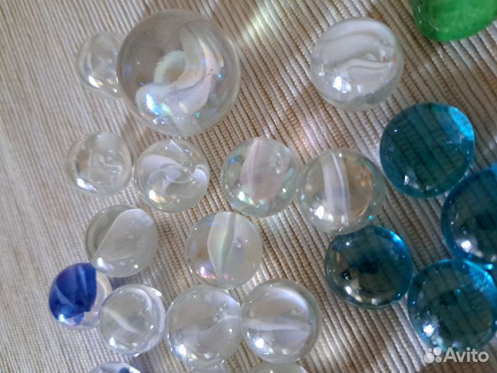 Стеклянные шары, декор из стекла