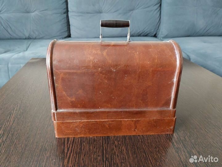 Игрушка швейная машинка СССР