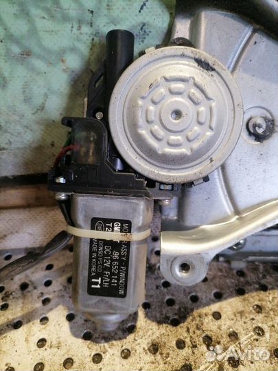 Стеклоподъемник передний левый Chevrolet Aveo т250