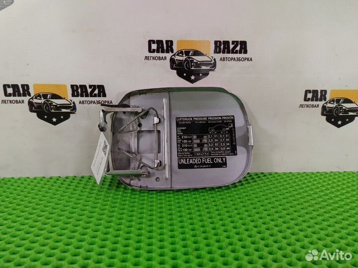 Лючок бензобака