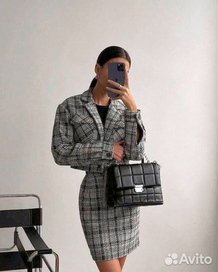 Твидовый костюм пиджак и мини-юбка