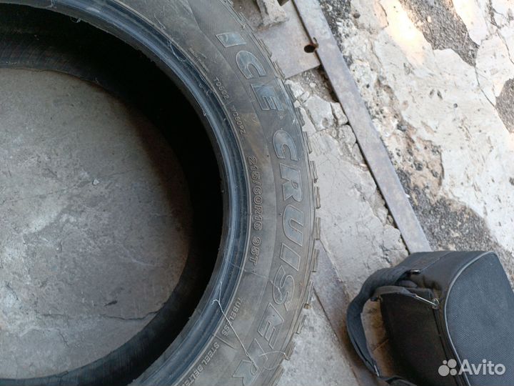 Bridgestone Ice Cruiser 5000 215/60 R16 95