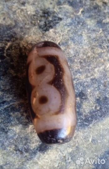 Бусина Дзи 2-глаза с мантрой