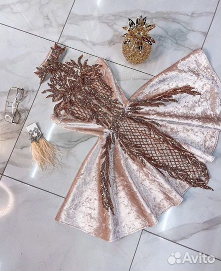 Вечернее платье