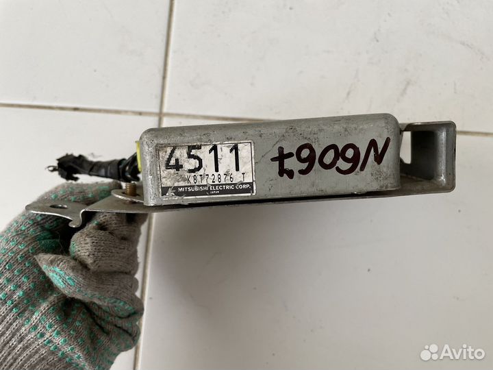 Блок управления двигателем 2.5 Mitsubishi Pajero