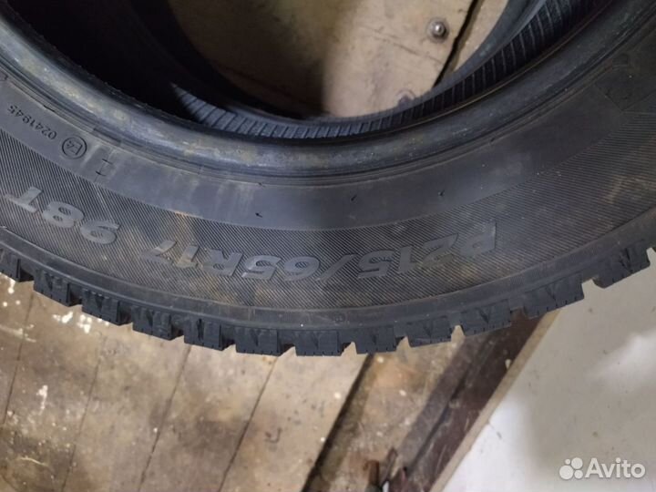 Hankook Winter I'Pike 215/65 R17 32Q