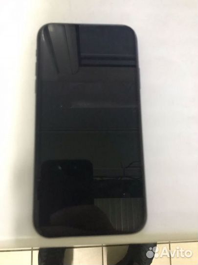 Продам айфон 11