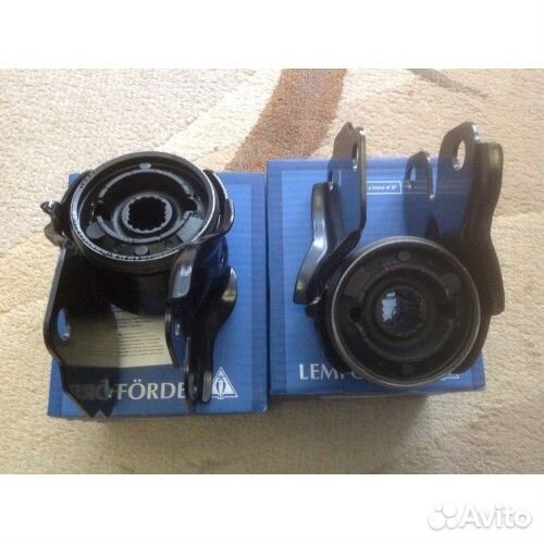 Сайлентблок переднего рычага задний правый/левый