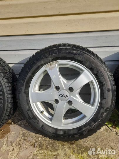 Arctic Trucks AT405 185/65 R15