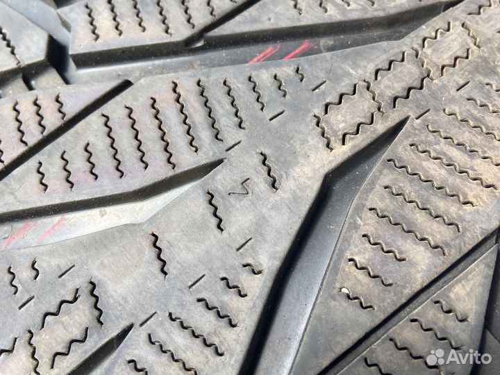 Nokian Tyres Hakkapeliitta R2 SUV 275/40 R21