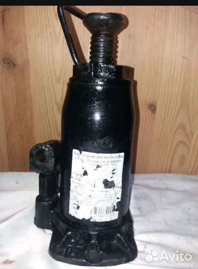 Домкрат 20тн