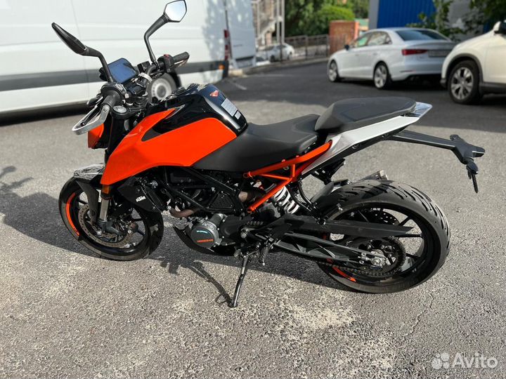 Мотоцикл ktm 125 duke