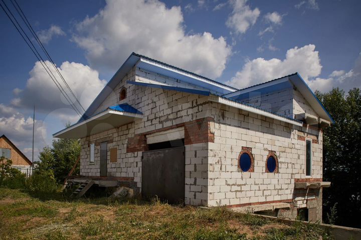 Дом 240 м² на участке 8,9 сот.