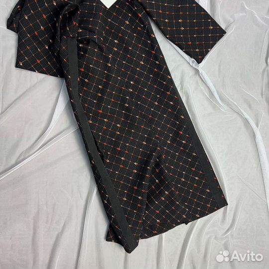 Платье новое Европейский бренд S 42-44 прямой крой