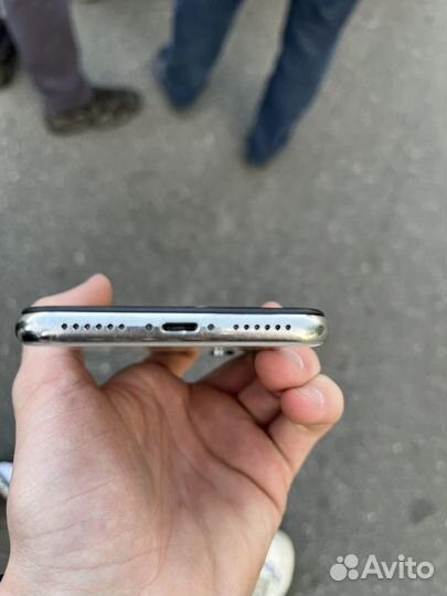 iPhone X, 64 ГБ