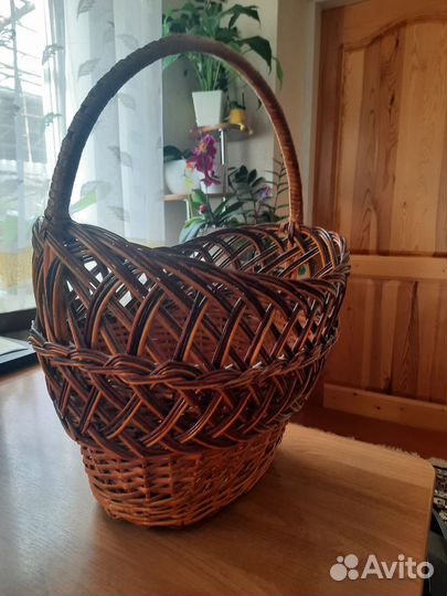 Корзина плетеная большая