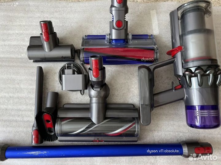 Пылесос Dyson v11 absolute