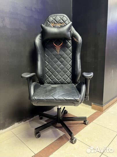 Игровое кресло Knight Explore