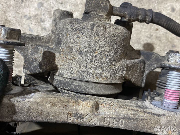 Суппорт передний правый Chevrolet Cruze