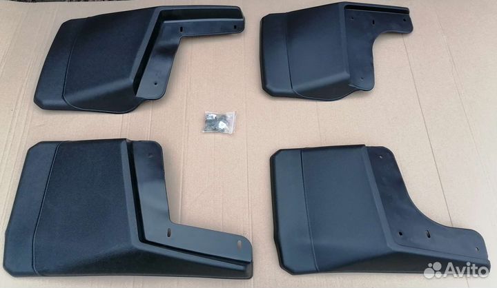 Новые брызговики (комплект) для Hummer H2