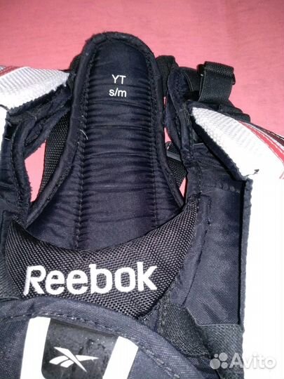 Нагрудник вратаря