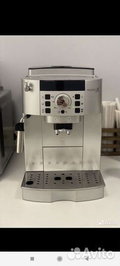 Кофемашина delonghi magnifica s